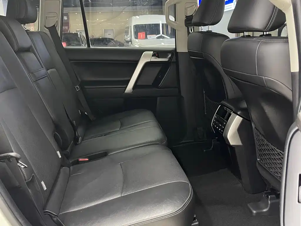 Toyota Prado — миниатюра 11
