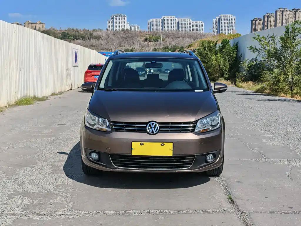 Volkswagen Touran — миниатюра 2