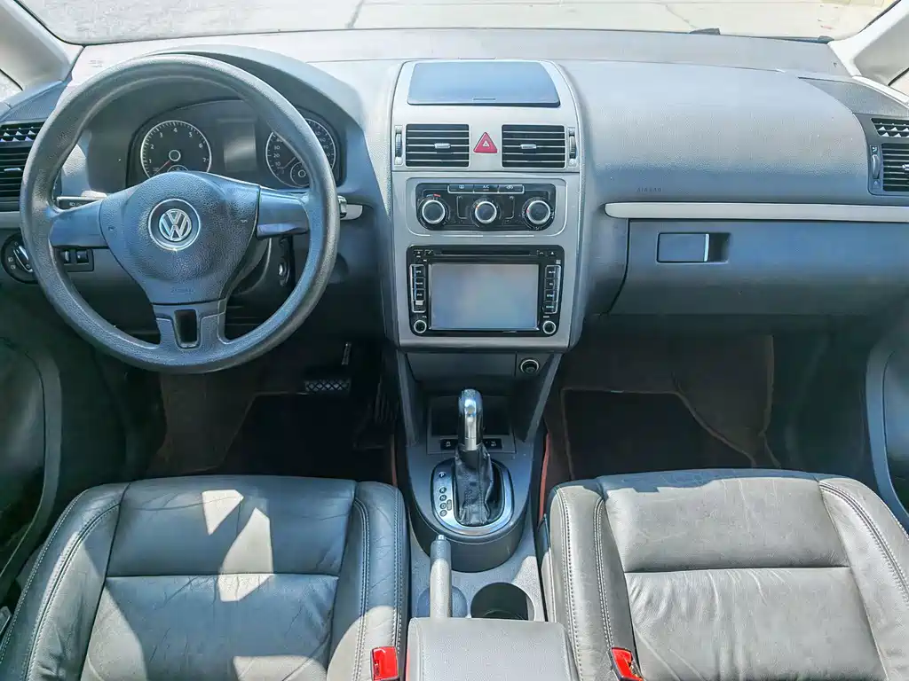 Volkswagen Touran — миниатюра 5