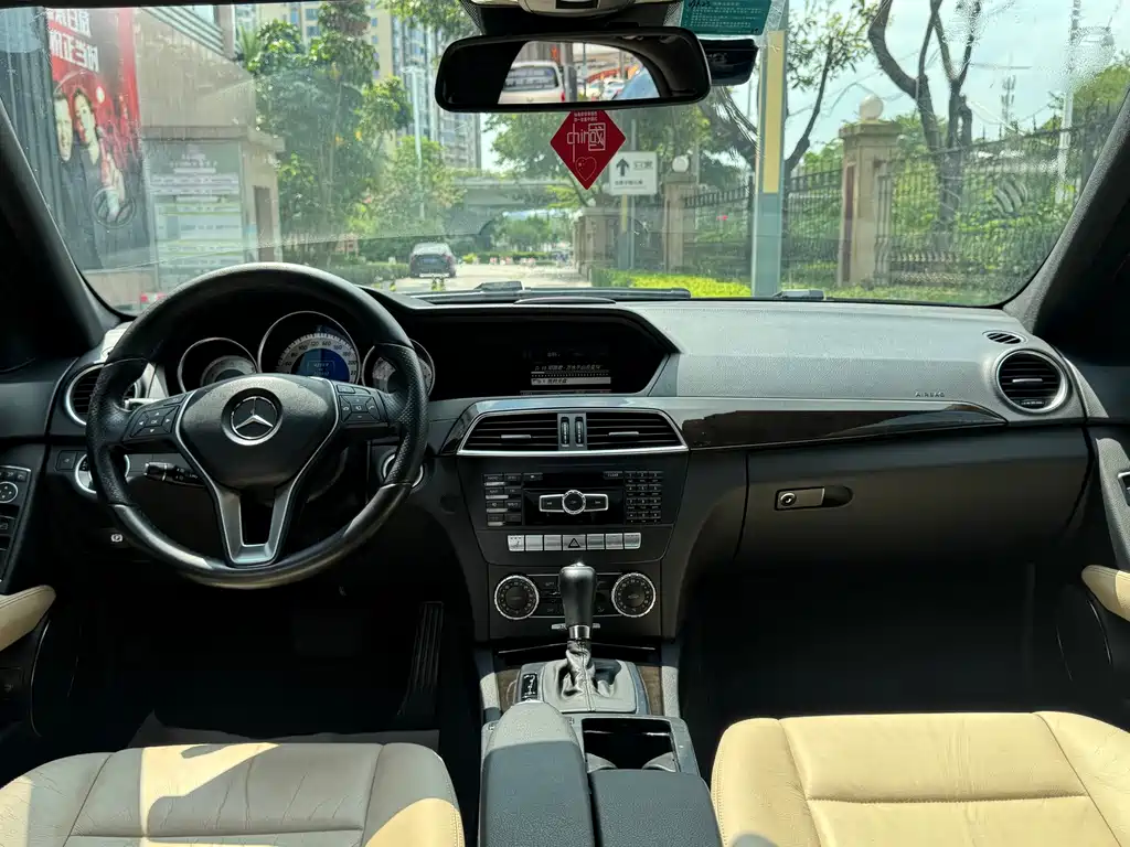 Mercedes-Benz C-Class — миниатюра 8