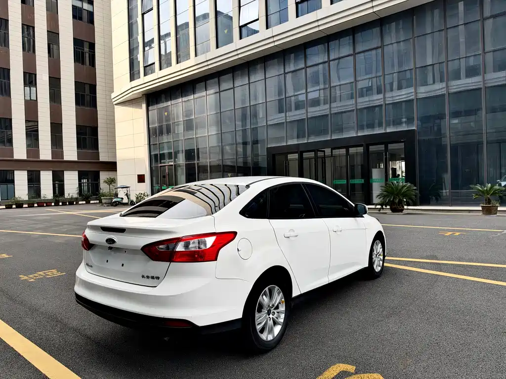 Ford Focus — миниатюра 6