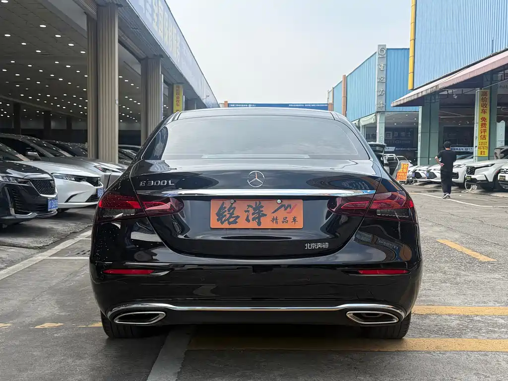 Mercedes-Benz E-Class — миниатюра 4