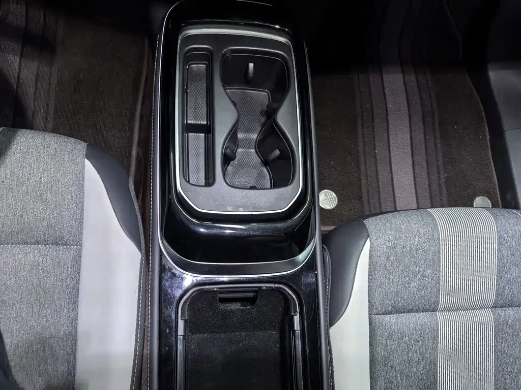 Volkswagen ID.4 Crozz — миниатюра 7