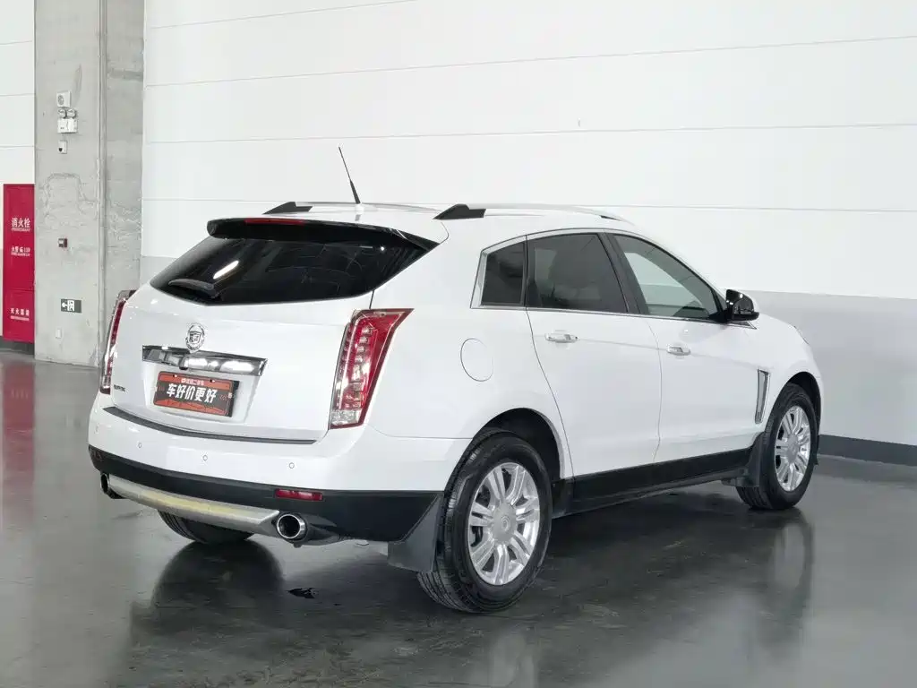 Cadillac SRX — миниатюра 2