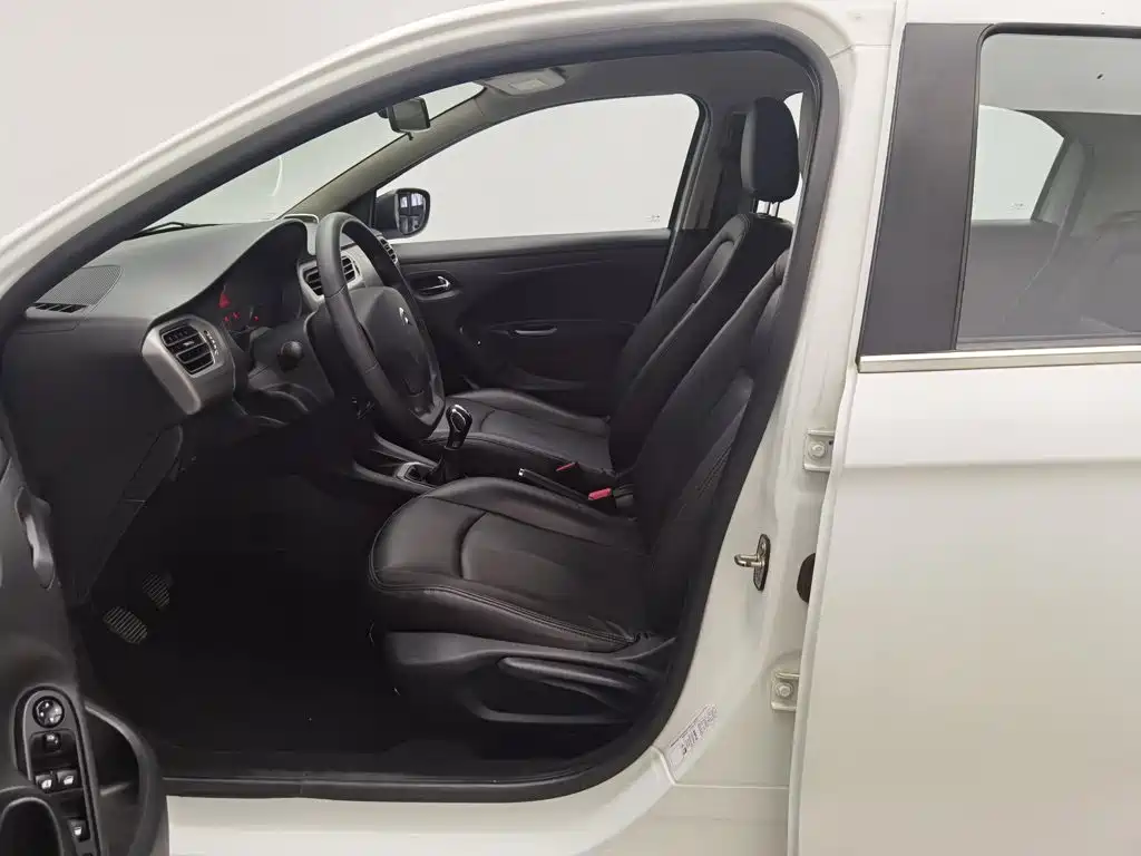 Citroen Elysee — миниатюра 10