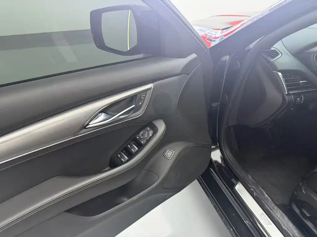 Cadillac CT5 — миниатюра 4