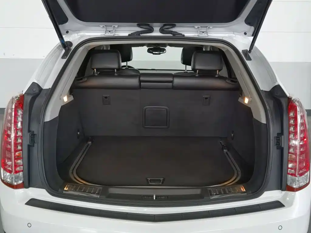 Cadillac SRX — миниатюра 16