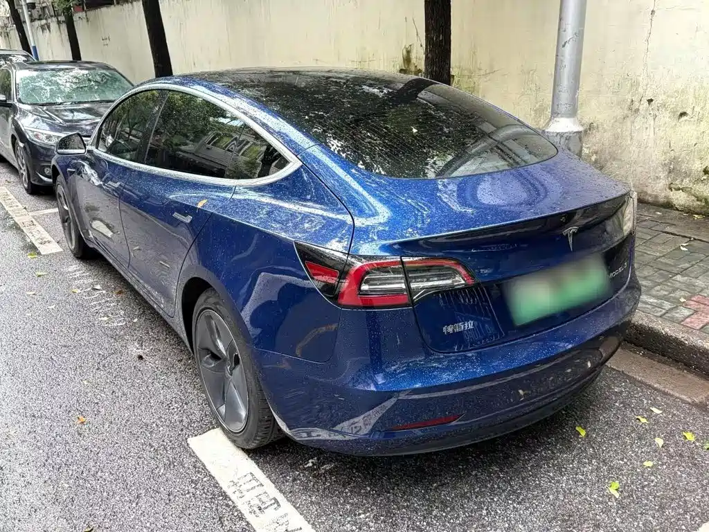 Tesla Model 3 — миниатюра 12