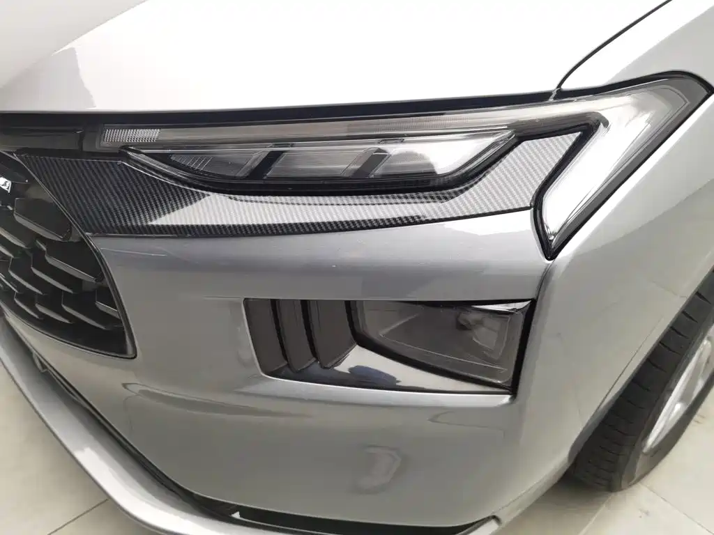 Ford Mondeo — миниатюра 7