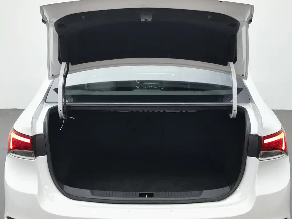 Buick Excelle — миниатюра 16