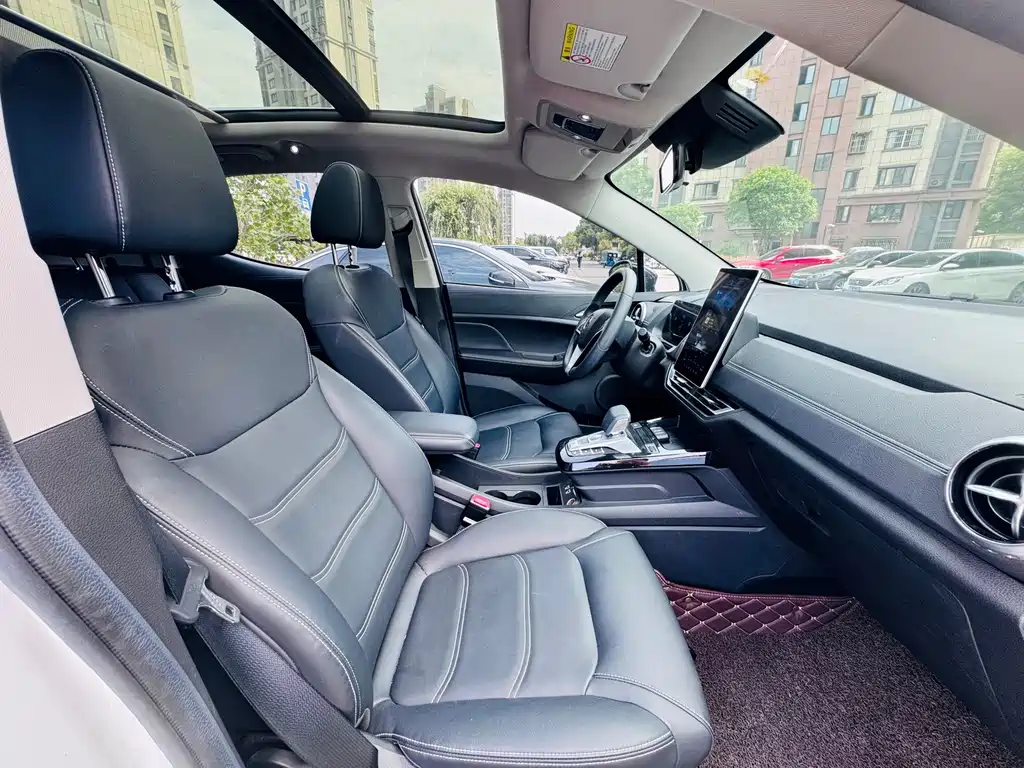 BYD Yuan EV — миниатюра 16