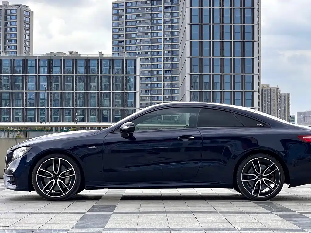 MERCEDES-BENZ E CLASS AMG