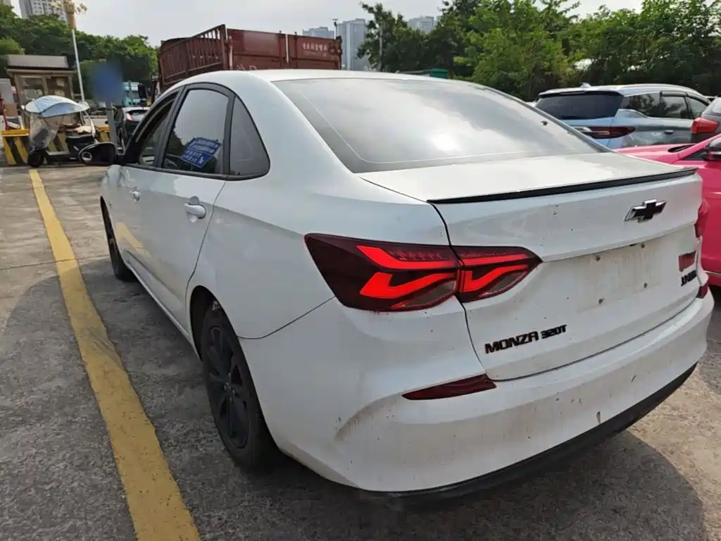 Chevrolet Monza — миниатюра 5