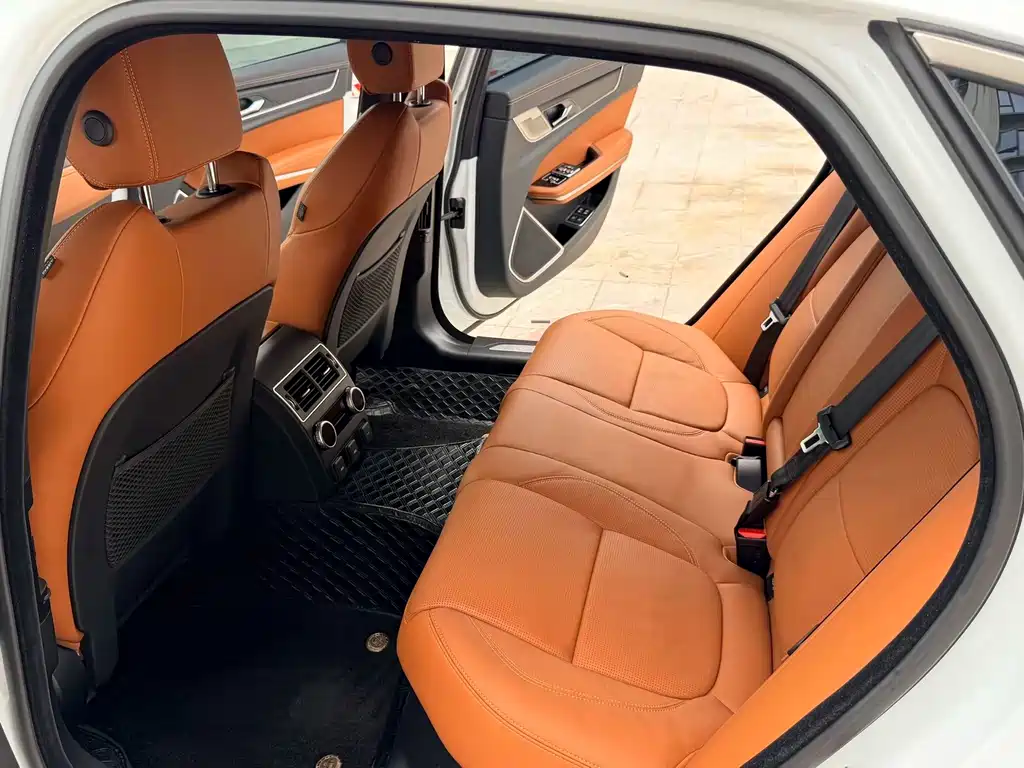 Jaguar XFL — миниатюра 12