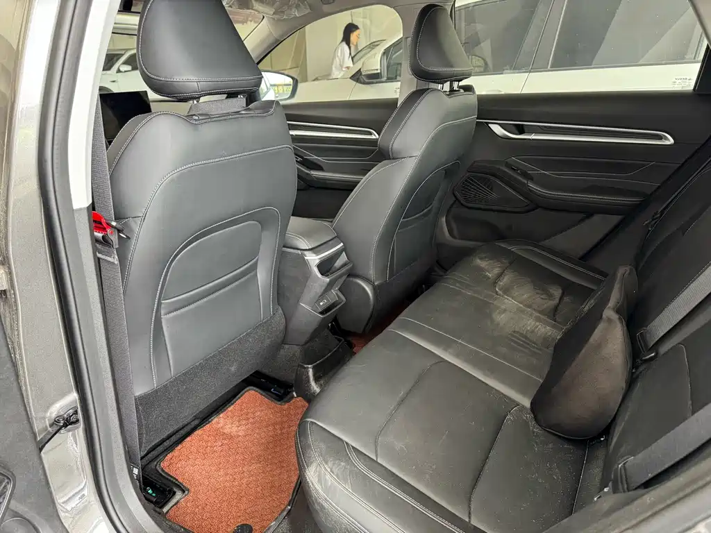Geely Emgrand — миниатюра 7