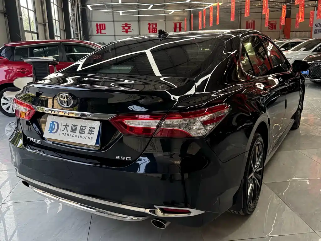 Toyota Camry 2021 2.5G Luxury