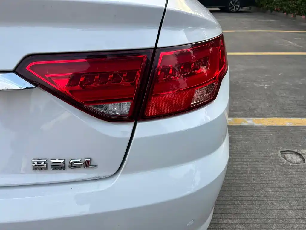 Geely Emgrand GL — миниатюра 20