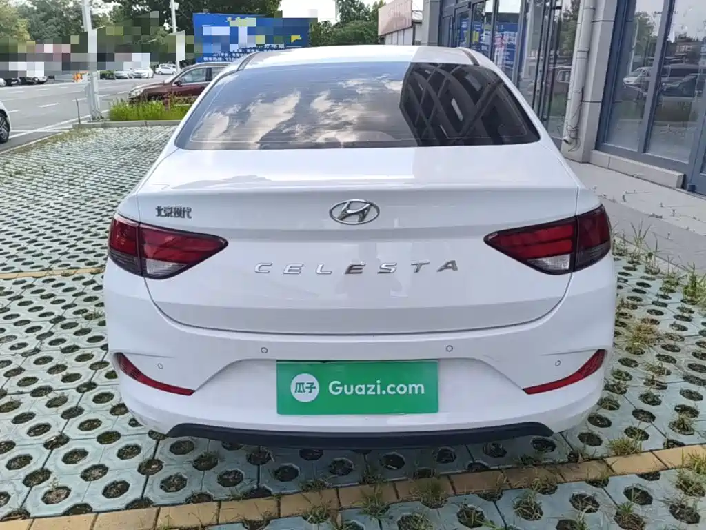 Hyundai Elantra — миниатюра 6