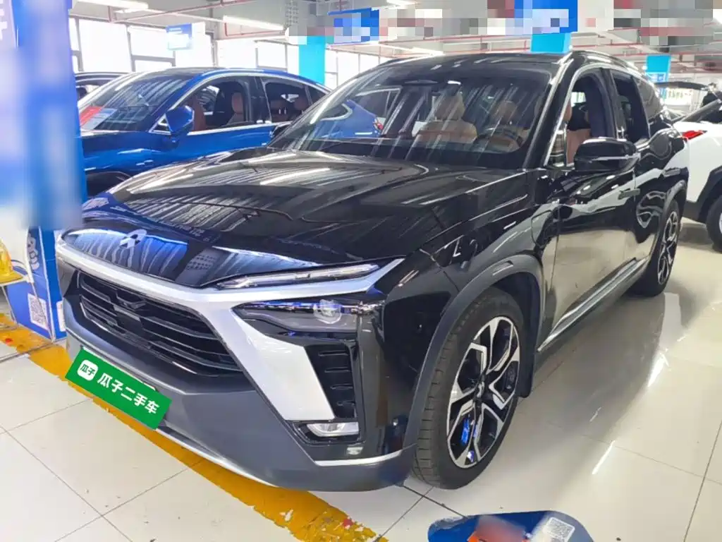 NIO ES8