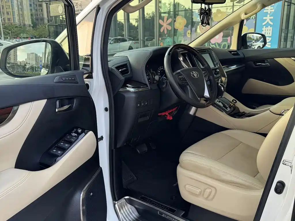 Toyota Alphard 2015 3.5L Luxury