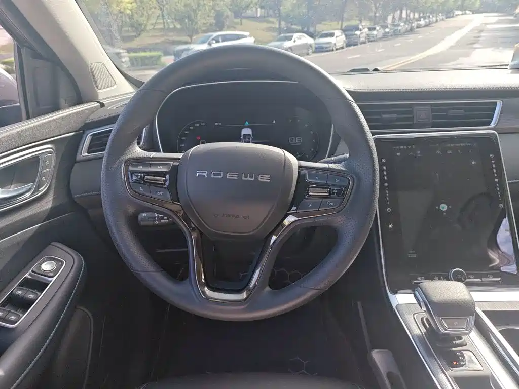 Roewe RX5 — миниатюра 6