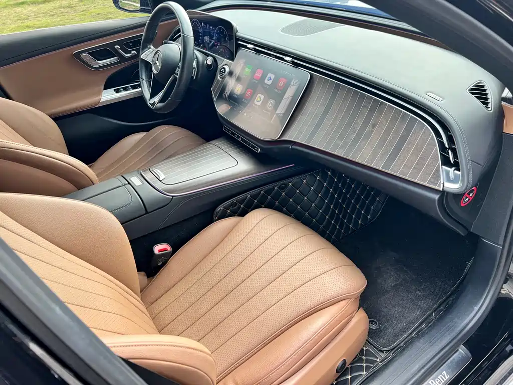Mercedes-Benz E-Class — миниатюра 13
