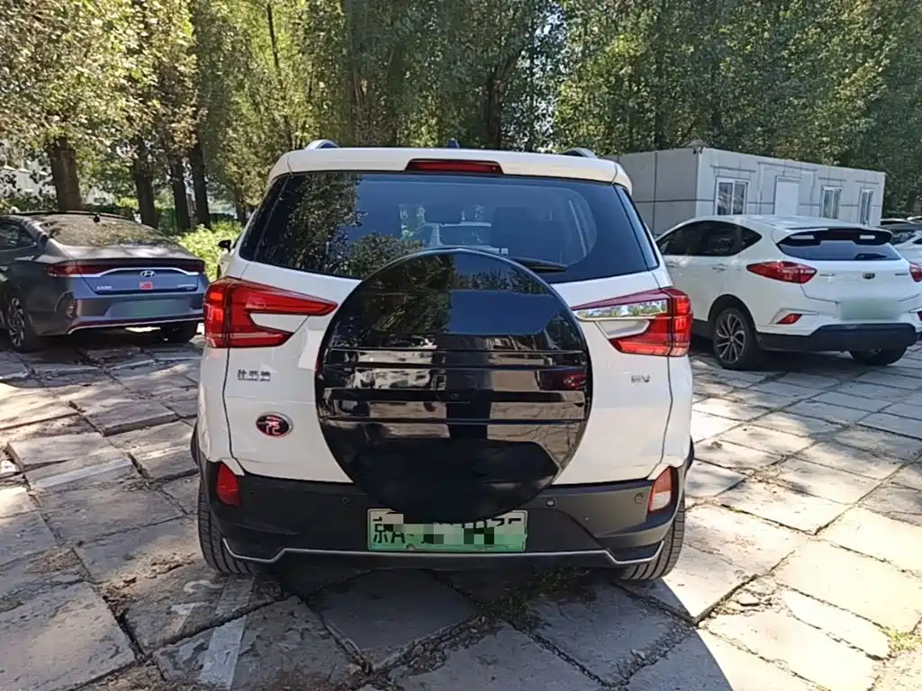 BYD Yuan EV — миниатюра 6