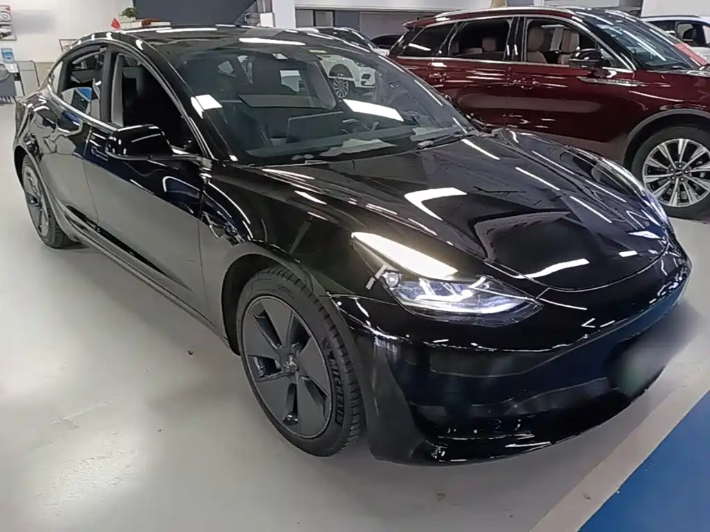 Tesla Model 3 — миниатюра 4