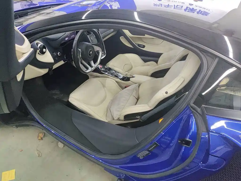 McLaren GT — миниатюра 8