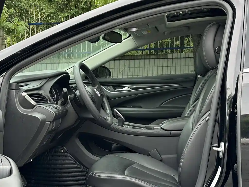 Buick LaCrosse — миниатюра 7