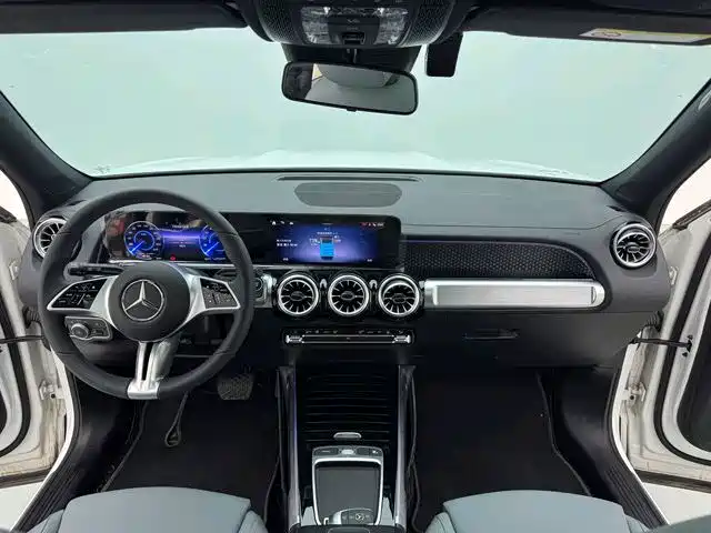 Mercedes-Benz EQB — миниатюра 9