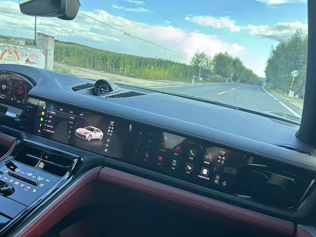 Porsche Panamera — миниатюра 6