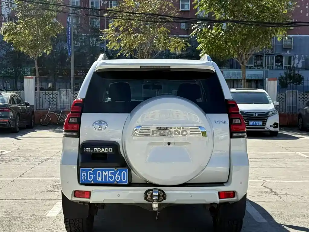 TOYOTA PRADO