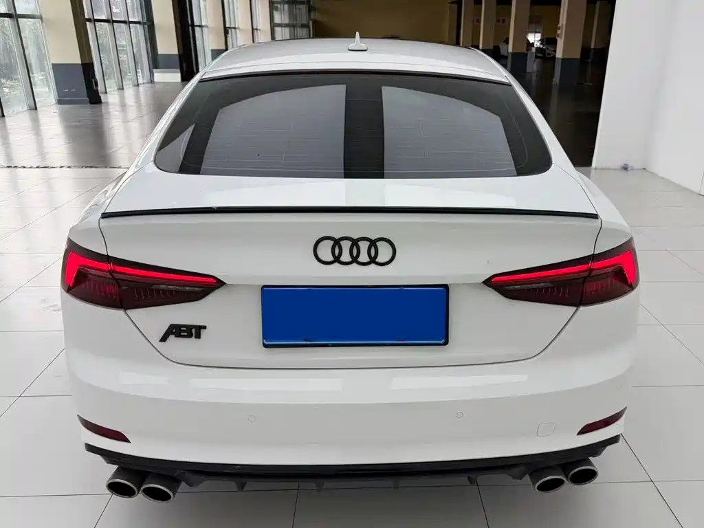 Audi A5 (Import) — миниатюра 8