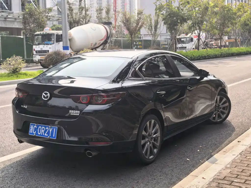 Mazda 3 Axela — миниатюра 9