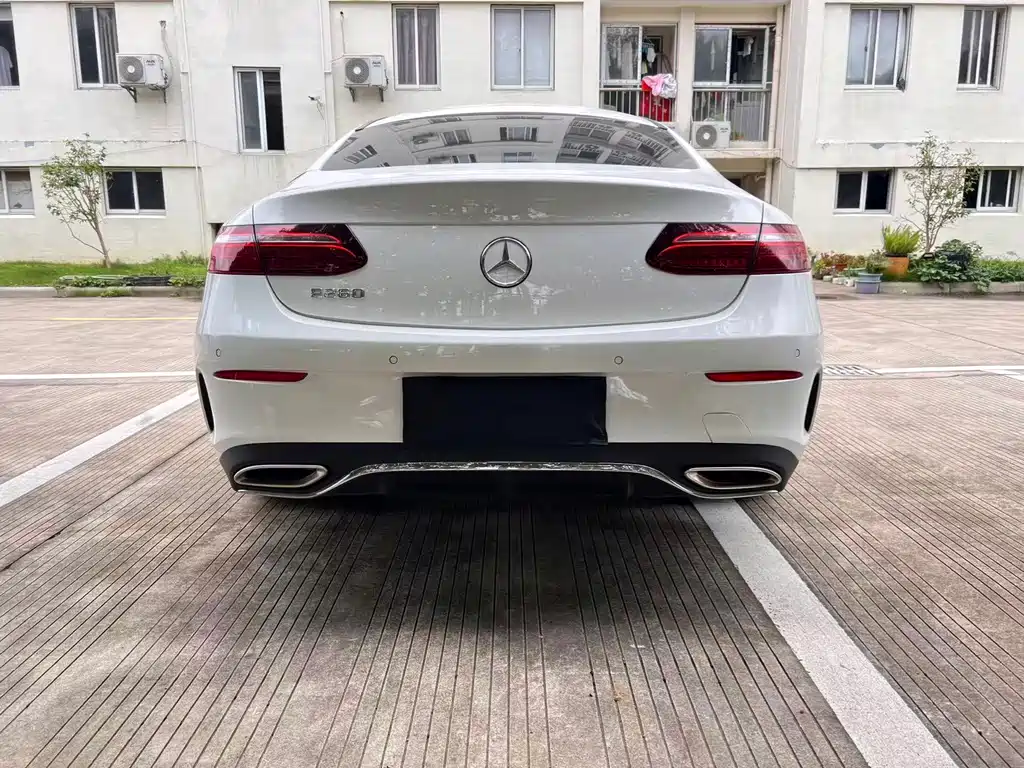 Mercedes-Benz E-Class (Import) — миниатюра 22