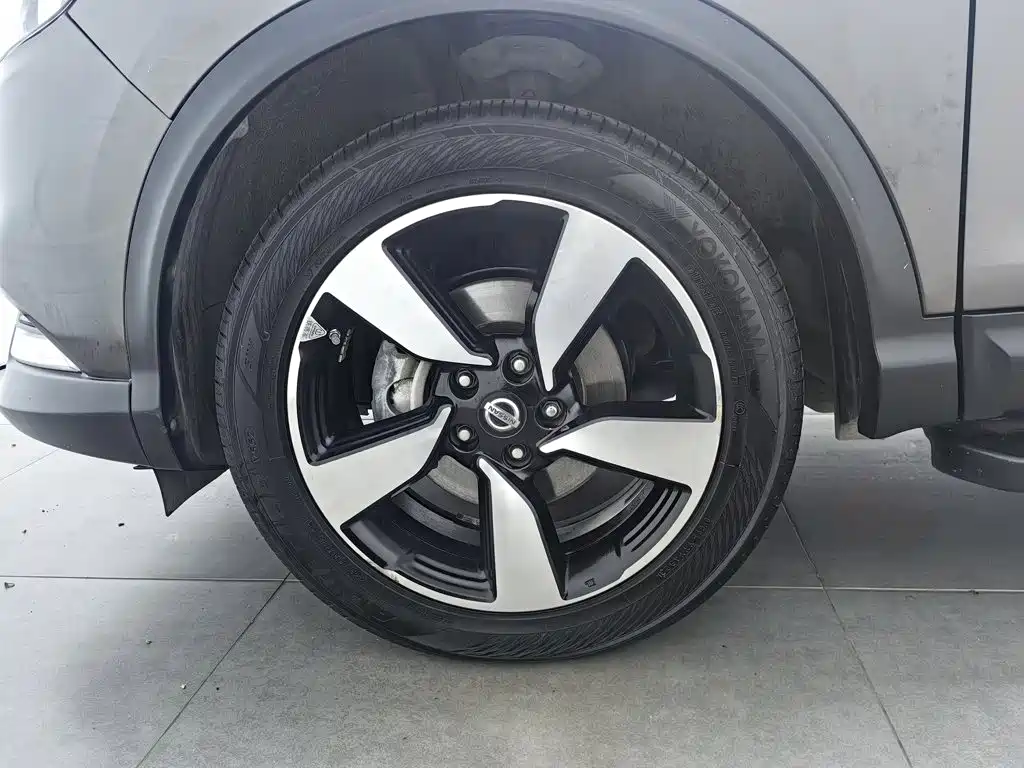 Nissan Qashqai — миниатюра 17