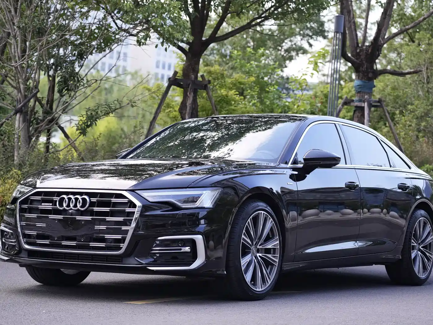 奥迪A6L 2024款 45 TFSI quattro 臻选动感型 2023