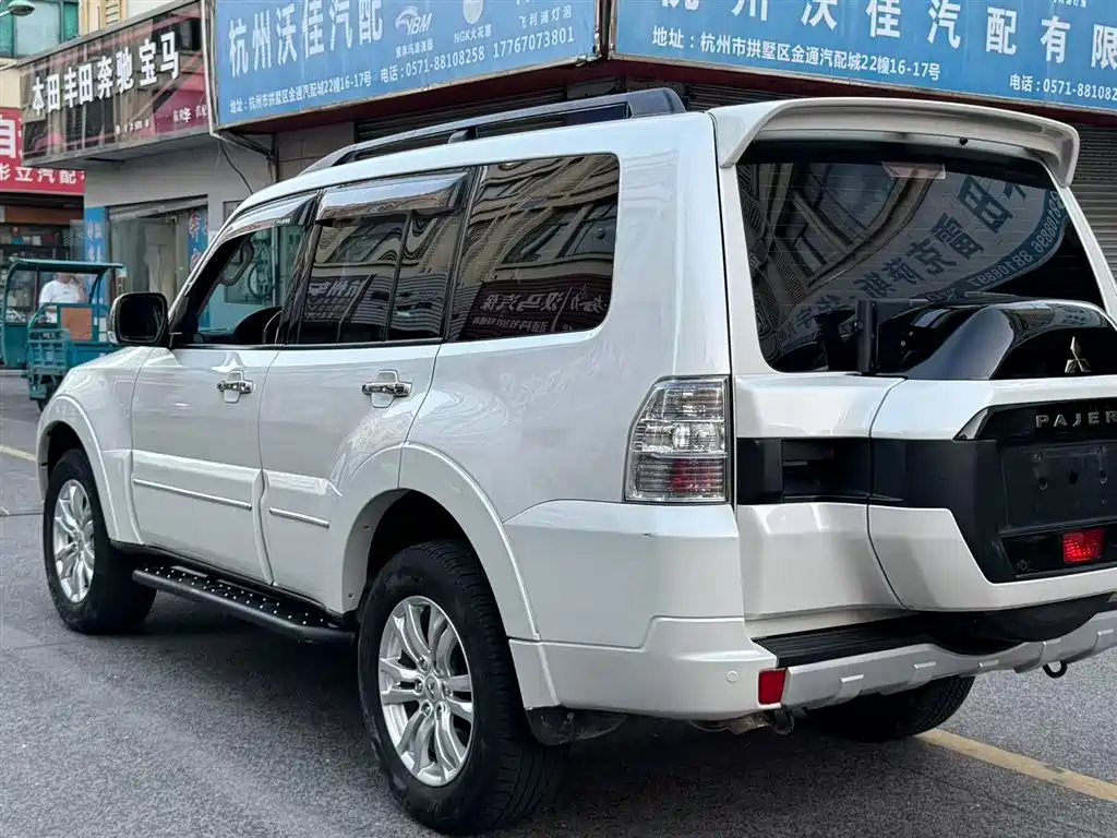 Mitsubishi V97 2019 3.8L AT
