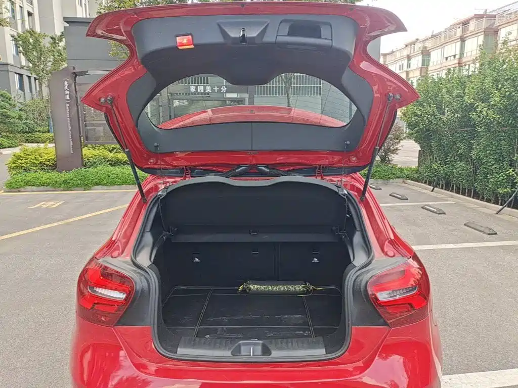 Mercedes-Benz A-Class (Import) — миниатюра 19