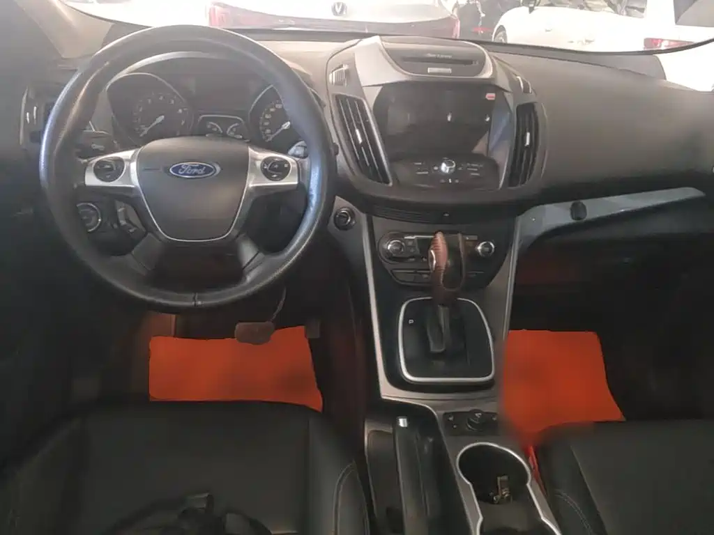 Ford Kuga — миниатюра 10