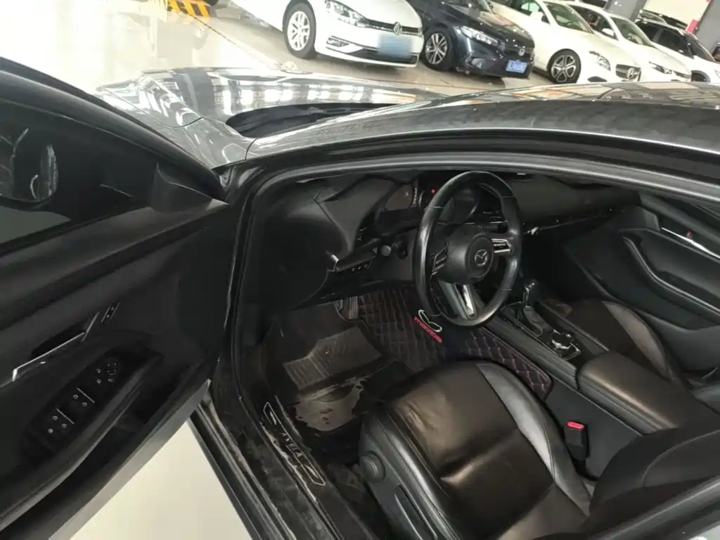 Mazda 3 Axela — миниатюра 16