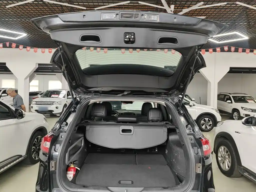 Jeep Cherokee — миниатюра 19