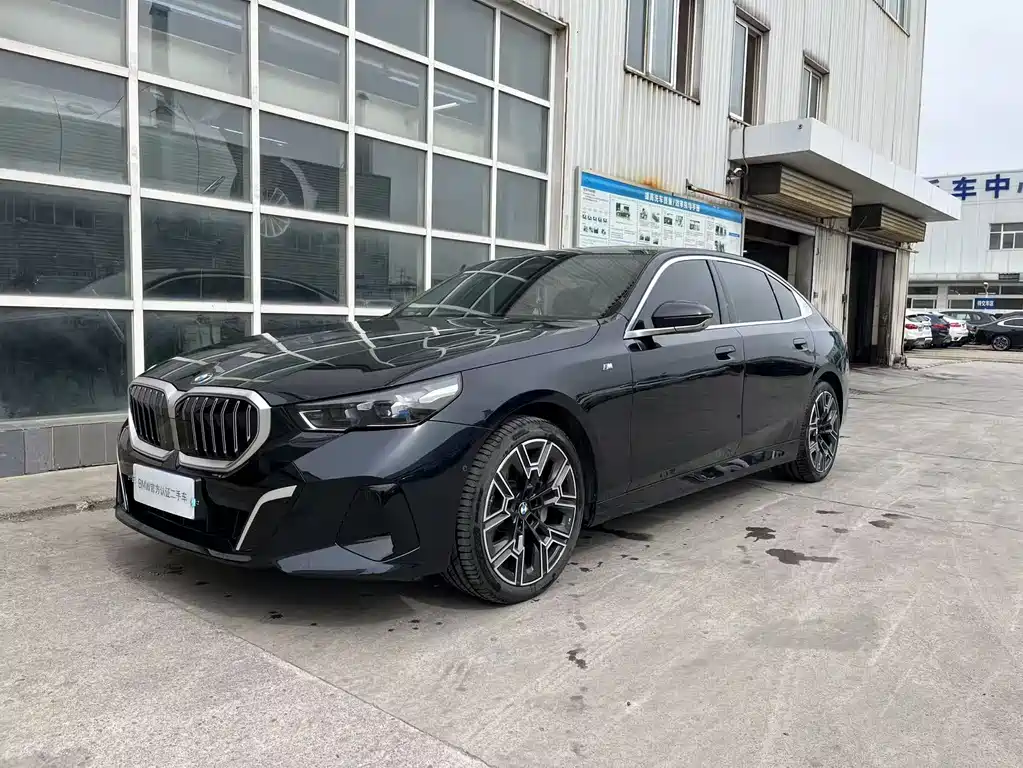 BMW 5 Series 2024