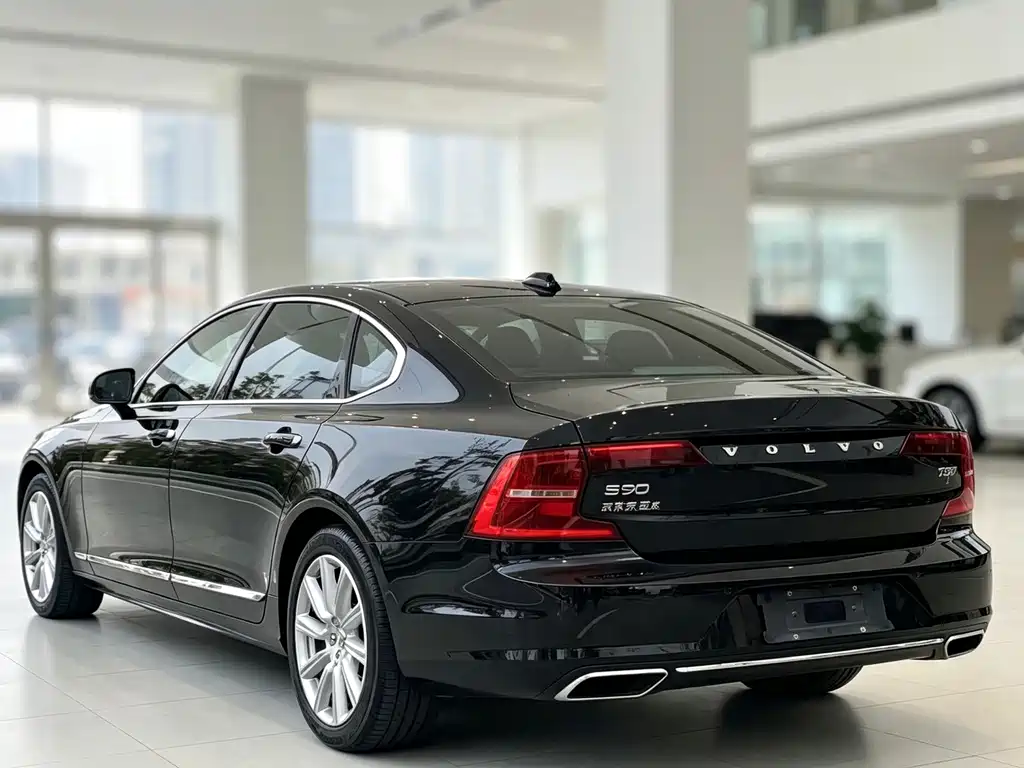 Volvo S90 — миниатюра 5