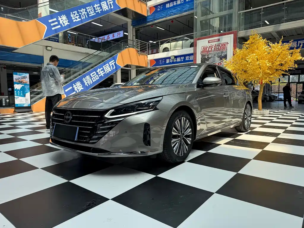 Nissan Teana 2023