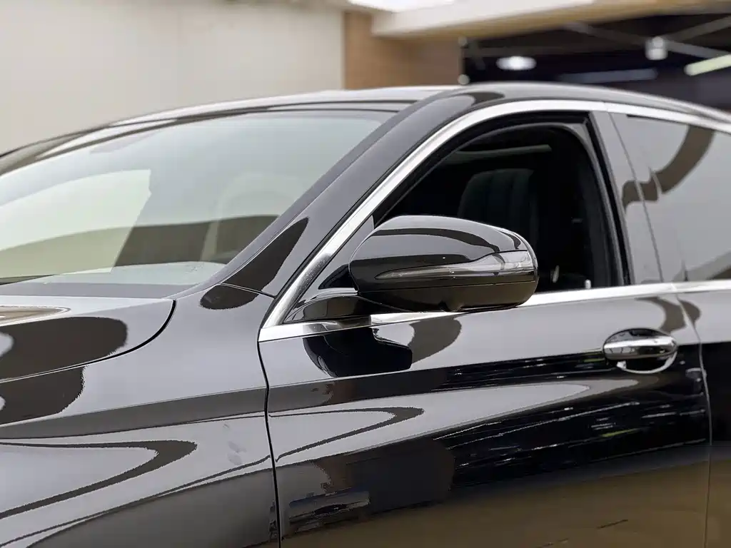Mercedes-Benz E-Class — миниатюра 6