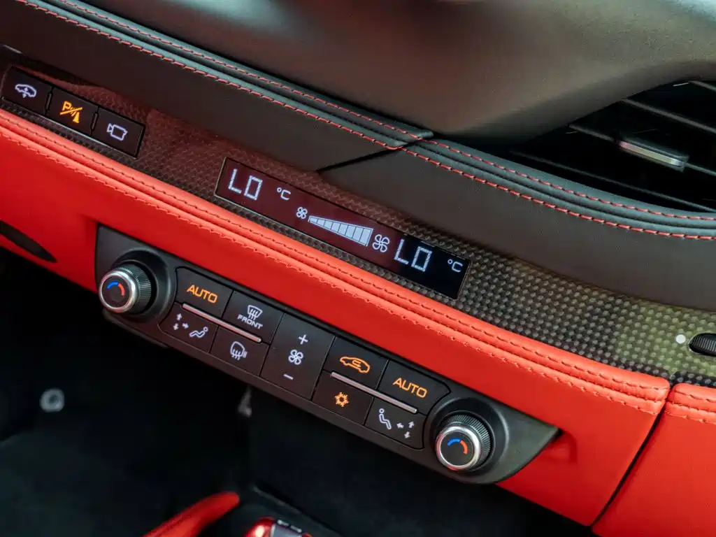 Ferrari F8 — миниатюра 18