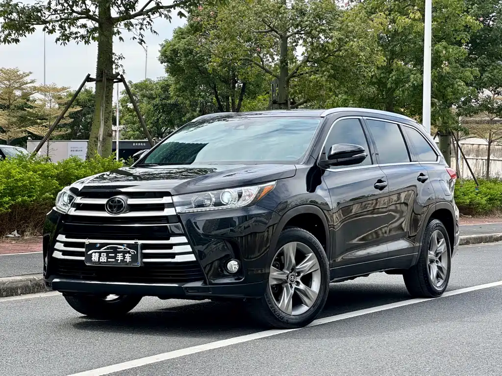 TOYOTA HIGHLANDER