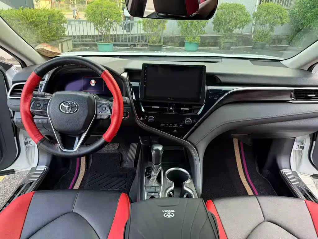 Toyota Camry — миниатюра 6